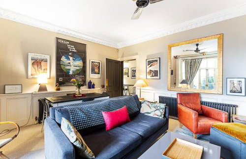 Elegant Highgate Garden Retreat - Photo 12