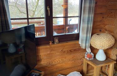 Laura's Lodge Hot Tub Log Cabin, Felmoor Park, Morpeth, Northumberland - Photo 12