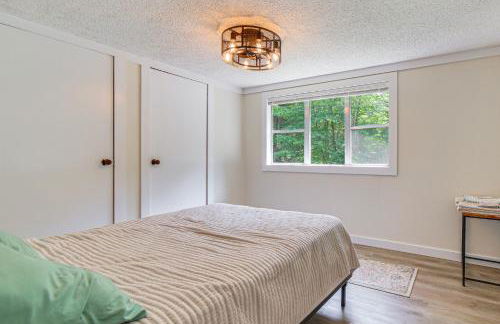 Peaceful Brookside Getaway about 10 Mi to Okemo Slopes! - Foto 11