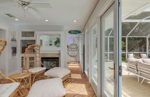 Surfs Up - retreat at the beach with heated pool - Foto 17