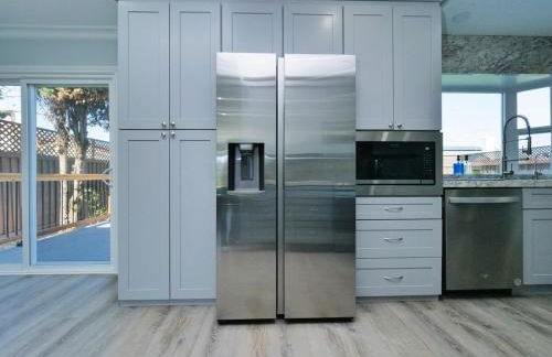 Renovated 5 Bd 3 Ba AC Private Deck Lawn - Foto 75