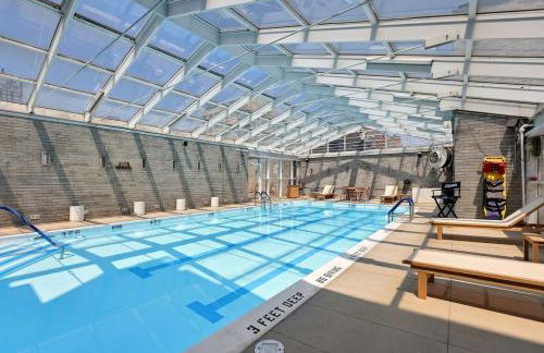 Blueground Yorkville pool nr Carl Schurz Park NYC-2094 - Foto 17