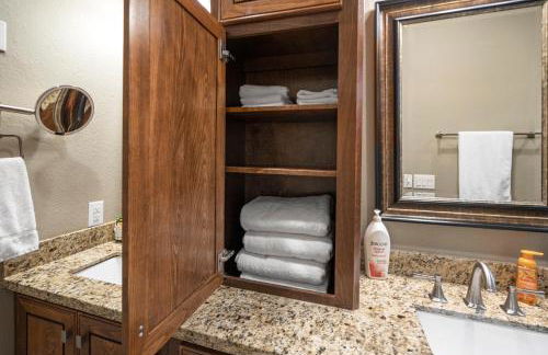 Luxury Waterfront Home Family and Pet Friendly Near Surfside Beach 11 Mins - Foto 30