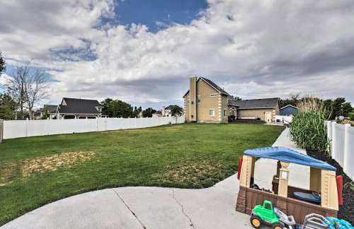 Spacious South Jordan Family Home with Private Yard! - Photo 36