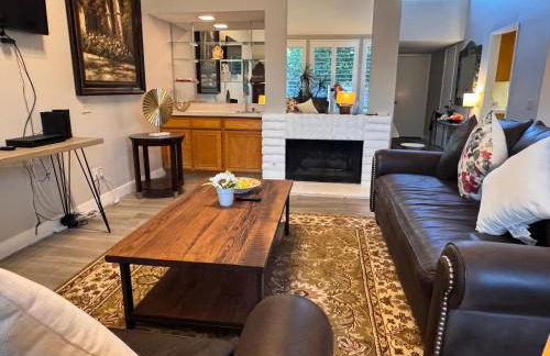 Charming & Cozy 2-Bedroom in the Heart of Cathedral City! - Foto 14