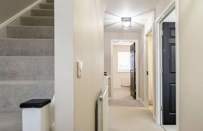 Charming 3 Bed Home in Stepps, Glasgow - Garden & Patio - Foto 55