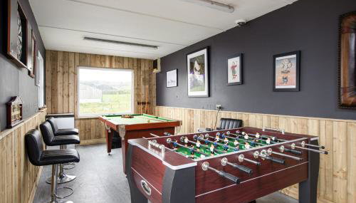 The Pine Lodge with Hot Tub and Games Room - Foto 5, Game Room