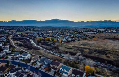 *H* 5BR Home Getaway w/HOT TUB ** - Foto 70