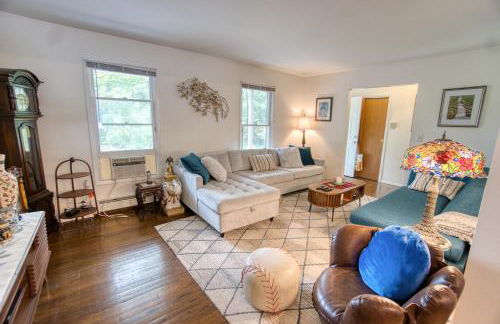Catskills Getaway 3BR Retreat with Media Room, Near Casino, Bethel Woods and More - Foto 23