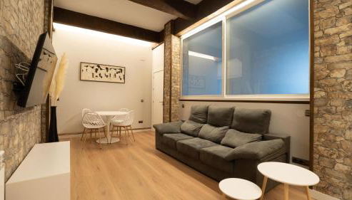 Céntrico, junto a estación de bus/tren, y playas - Foto 2