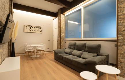 Céntrico, junto a estación de bus/tren, y playas - Foto 2