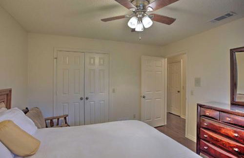 Unwind Fireside and Play Pool! Idyllic McKinney Home - Foto 22