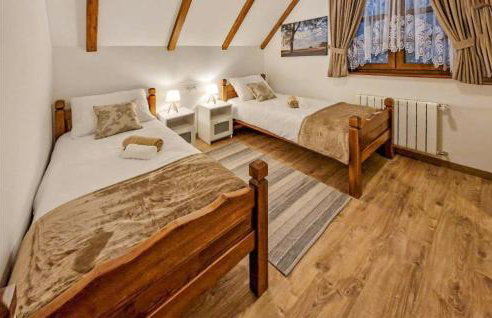 Lovely Home In Gospic With Wifi - Photo 20