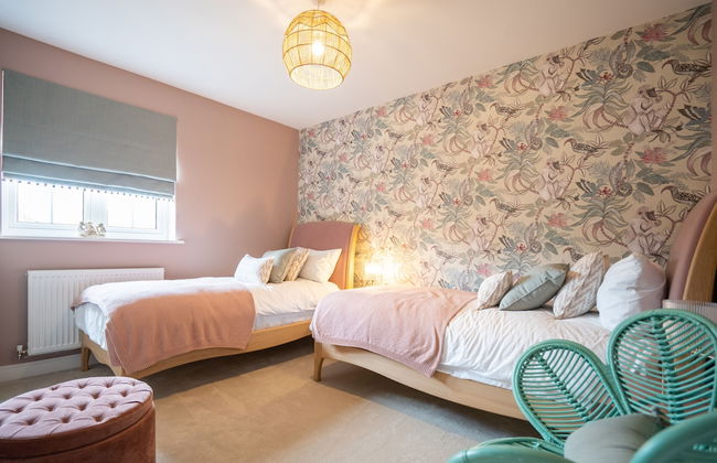 6 Bedroom New Build Detached House in Bicester - Foto 3