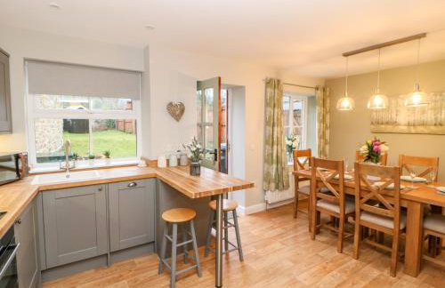 October Cottage - Photo 16