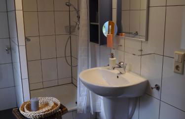 "Heckenrose" - Foto 7