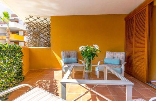 Punta Prima - Charming Spanish Apartment with South-Facing Terrace by the Sea - Foto 17