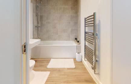 Luxury 2 Bed Apartment with Parking near London - Foto 41