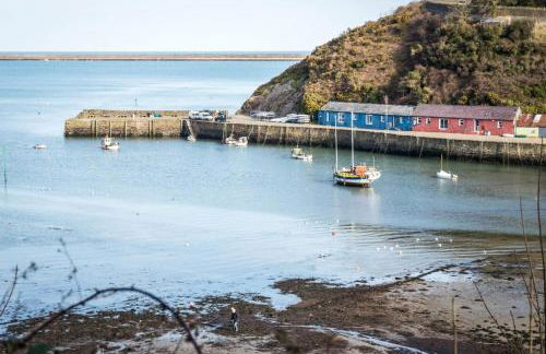 Rock Cottage - 3 Bedroom Holiday Home - Fishguard - Photo 10