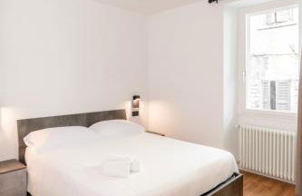 DN ART ROYALE - APT D first floor with lake view terrace and hot tub - APT N ground floor with internal whirpool - Foto 58