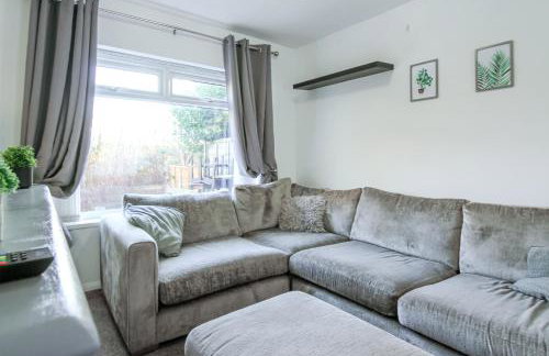 Modern 2BR Home in SK14, WIFI, Parking, Sleeps 5 - Foto 24