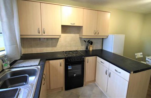 St James House - Charming 3 bed, 2 bathrooms, driveway parking, close to town centre - Photo 38