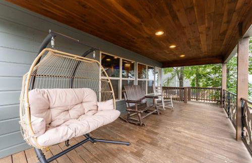 Big Time Hill Cabin with an indoor pool hot tub & great views - Foto 30