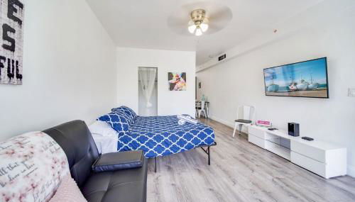 Steps 2 Beach, Ocean Drive Deco Apt w/2 Queen Beds - Foto 2