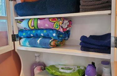 Magical Tree House Rental Nestled in the Woods on Farm Retreat near St. Louis, Missouri - Foto 43