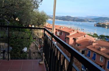 Desiree Holiday - Foto 18