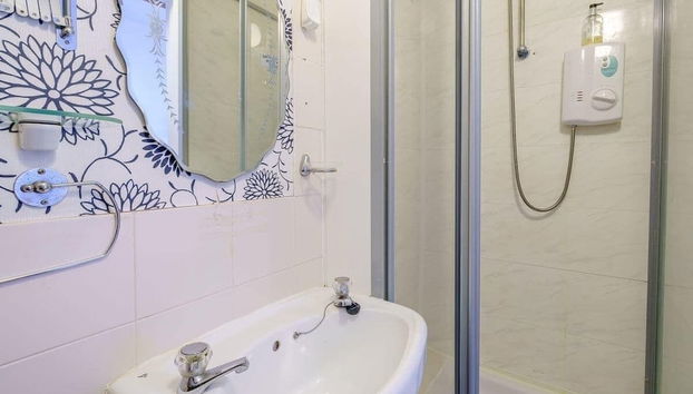 Kingslanding Spa & Holiday Home - Foto 3, Habitación