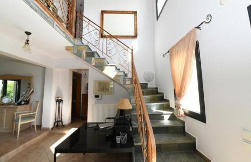 Countryside villa in private 2,400 sqm estate - Foto 3