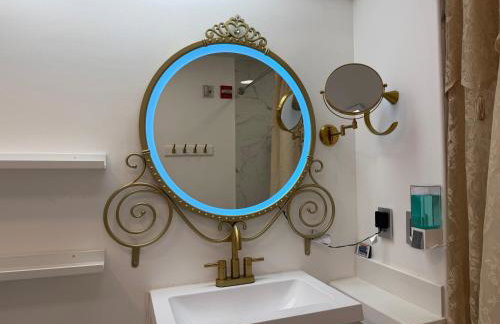 Disney Princess and Heroes Apartment Accessible - Foto 40