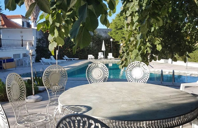 Sprawling Villa Near Alenquer - Photo 16