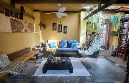 Suítes em casa centenária no centro de Socorro - Foto 23