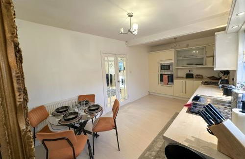 Comfy NEC, Birmingham Airport Stay, Free Parking - Foto 15