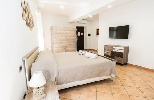 Margot Family - Photo 23