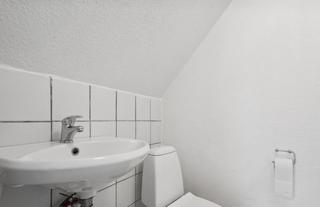 "Essie" - 20km from the sea - Foto 15