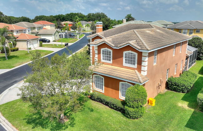 6 Bedroom Premium Home With Pool, Spa and Games Room #800 - Photo 29