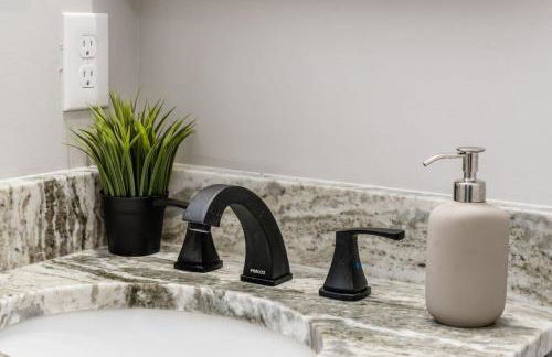 Entire Home Private Parking Fenced Yard - Foto 39