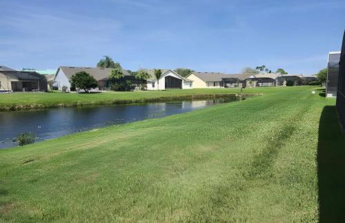 Lake View Pool Home near Disney and Shoppings - Foto 31