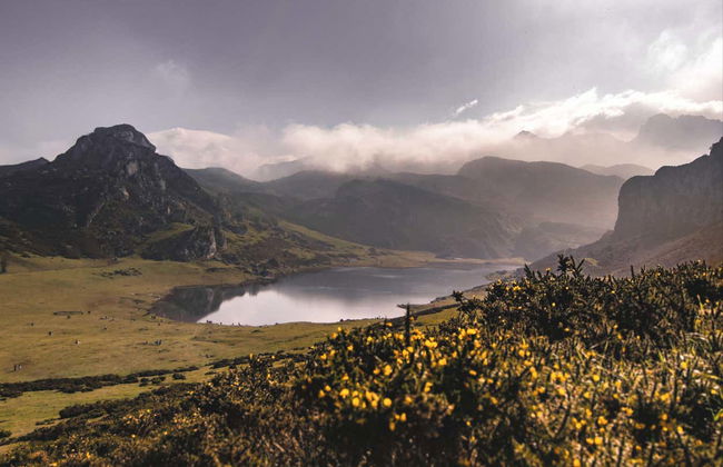 Excursión a los lagos de Covadonga y Cangas de Onís - Foto 6