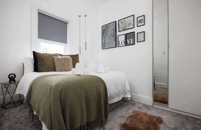 Beautiful 3 Bed House - Habita Property - Photo 13