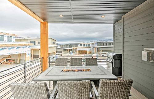 Newly-Built Lakeside Gem with Community Perks! - Foto 35