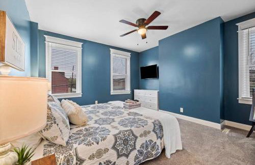 NEW! High-end Manchester Home w/ a hot tub - Foto 23