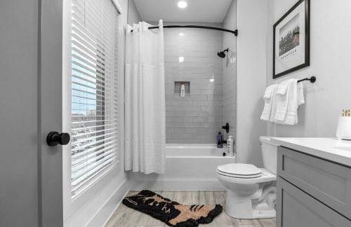 14 Bed Luxe Nashville Retreat with Game Room & Perfect for Large Groups! - Foto 55