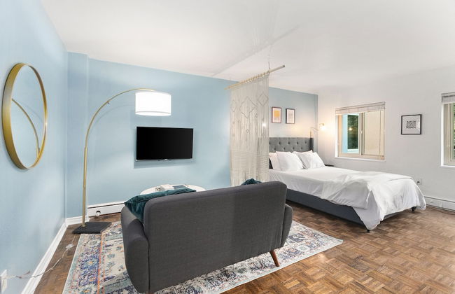 Studio in the heart of Seattle - Photo 1