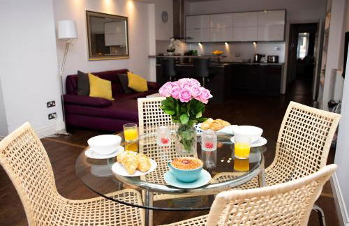 Apt 1, Trafalgar Square 1st Floor by Indigo Flats - Photo 2