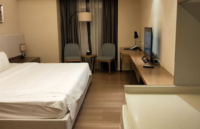 Yuwa Serviced ApartHotel - Photo 55