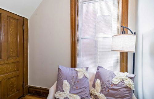 Pet-Friendly Benton Park 1BR Apt with Private Backyard - Foto 25